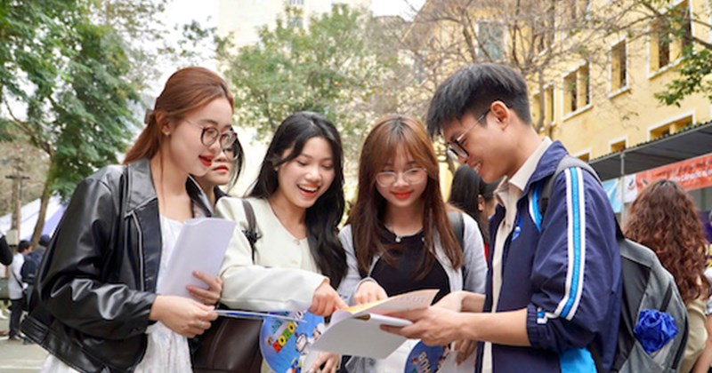 Xu Hướng Gap Year Mùa Tuyển Sinh 2026: Có Nên Tạm Hoãn Vào Đại Học Để Trưởng Thành? 1 Tuyển Sinh